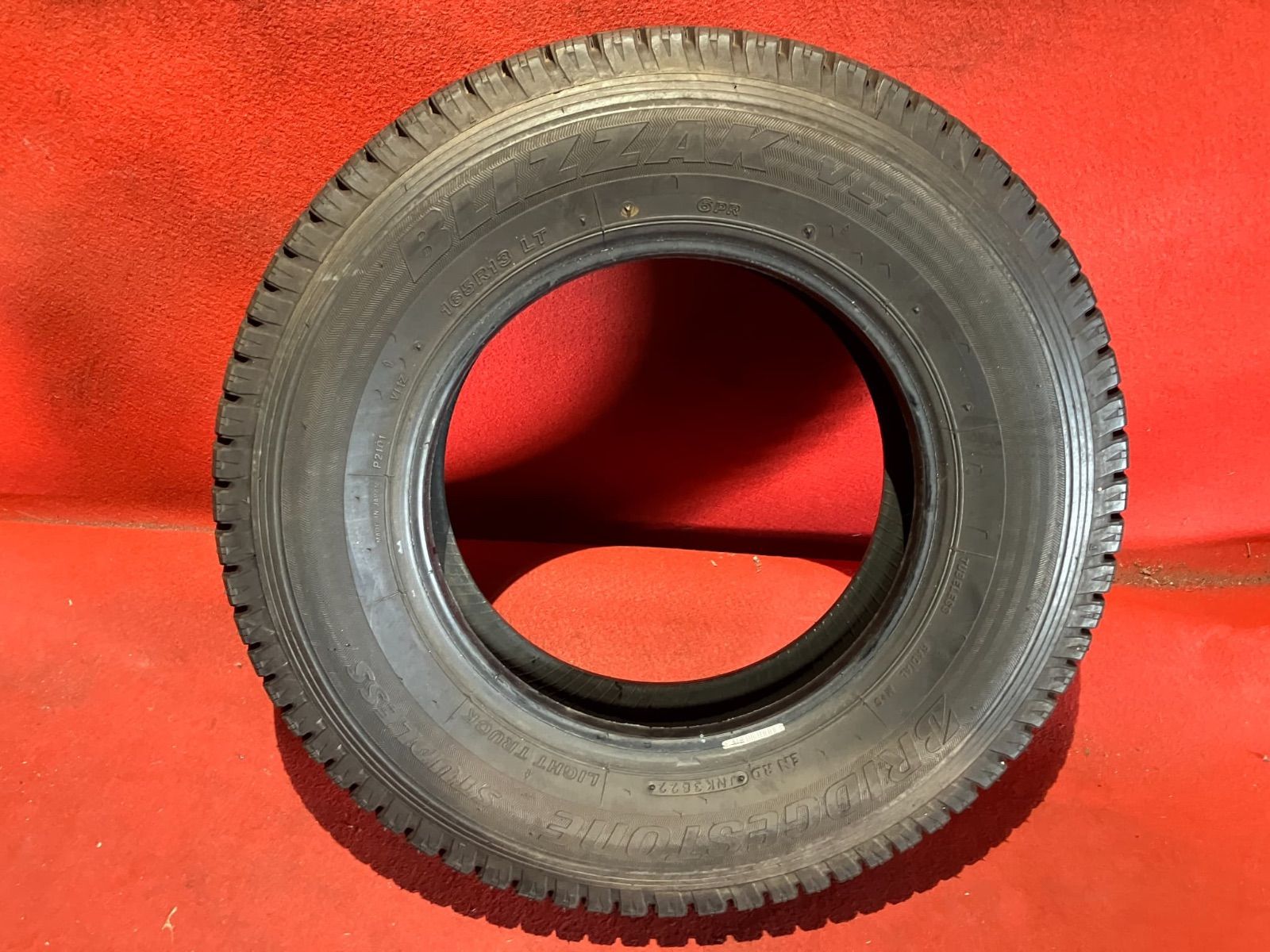 スタッドレスタイヤ