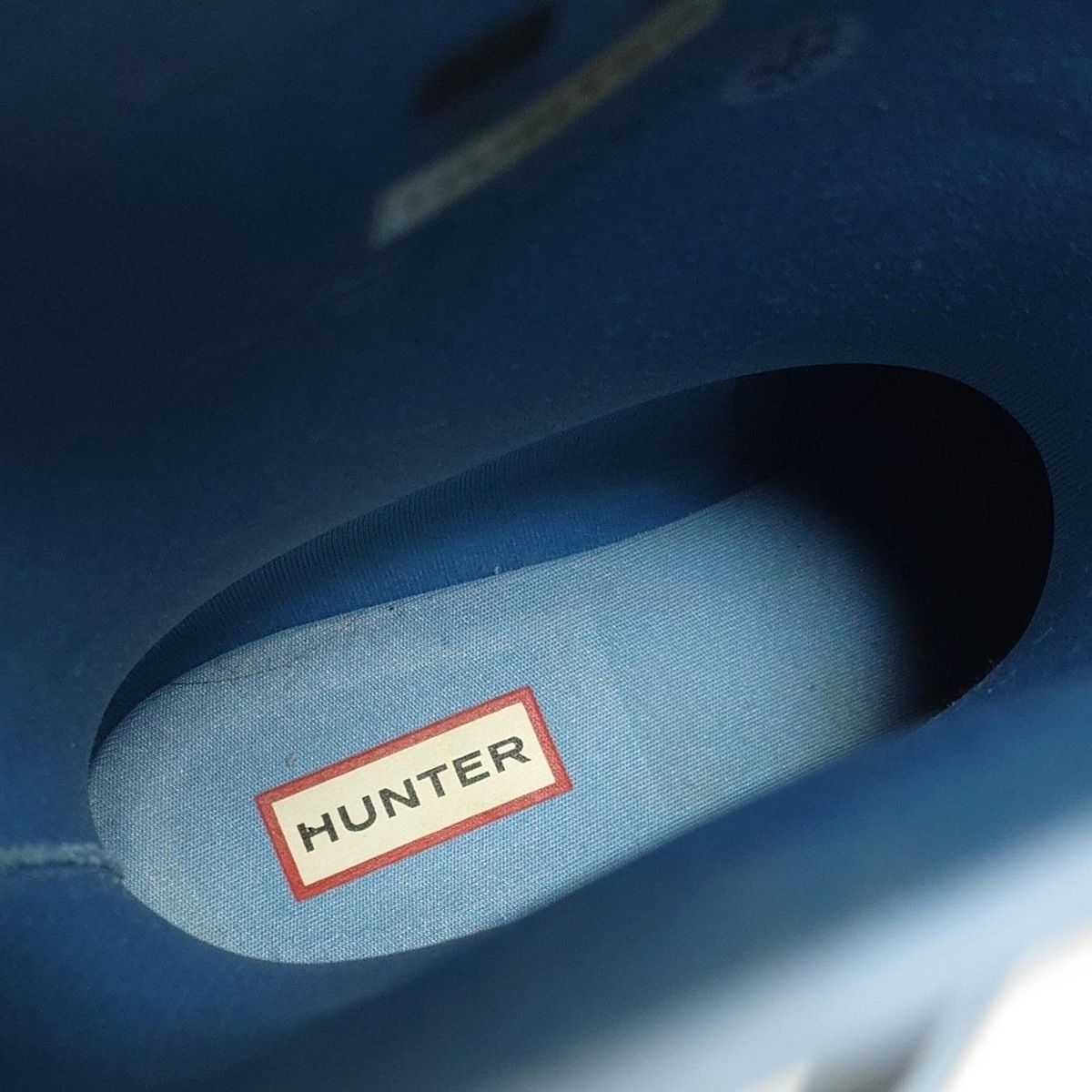 - ライトブルー