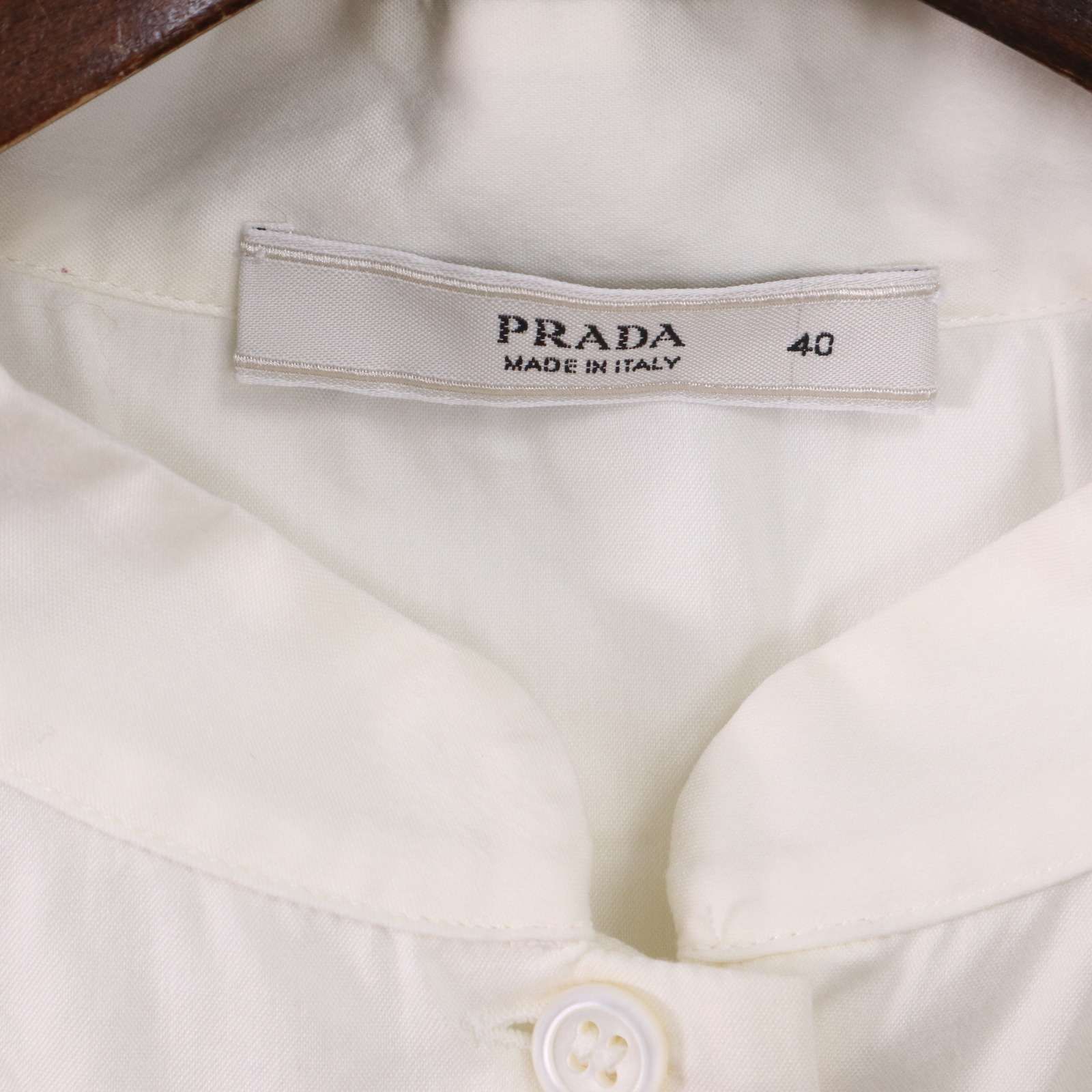 Pradaフリル付きホワイトシャツ