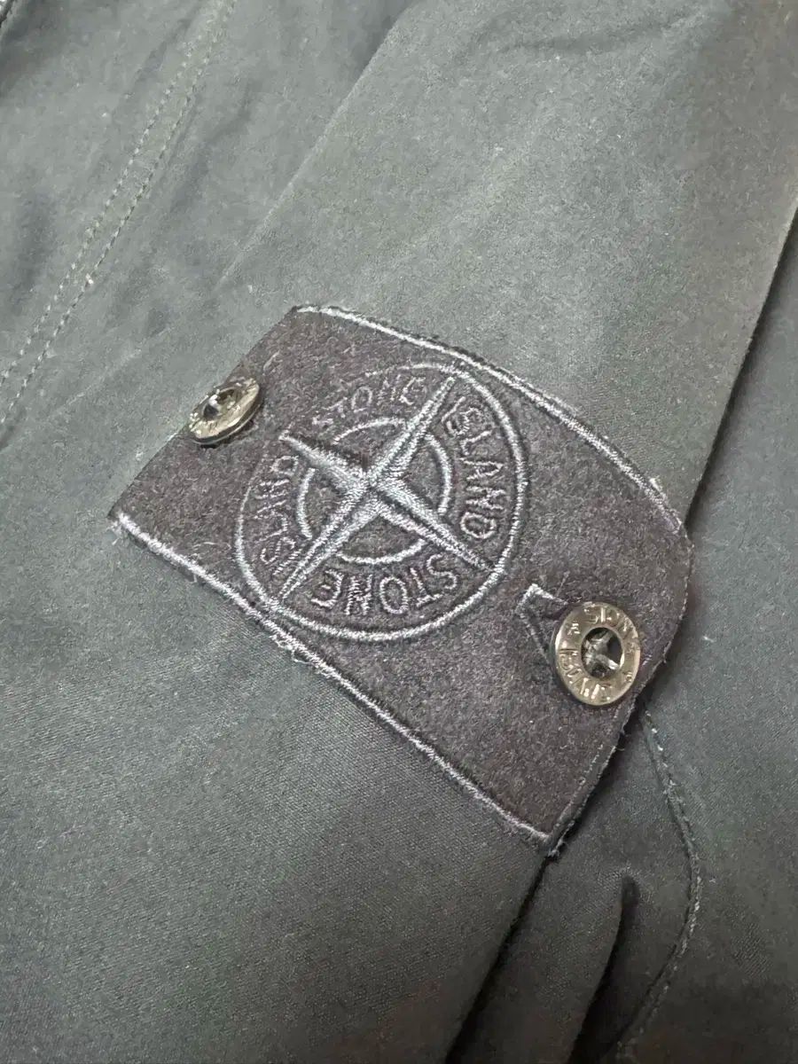 ストーンアイランド