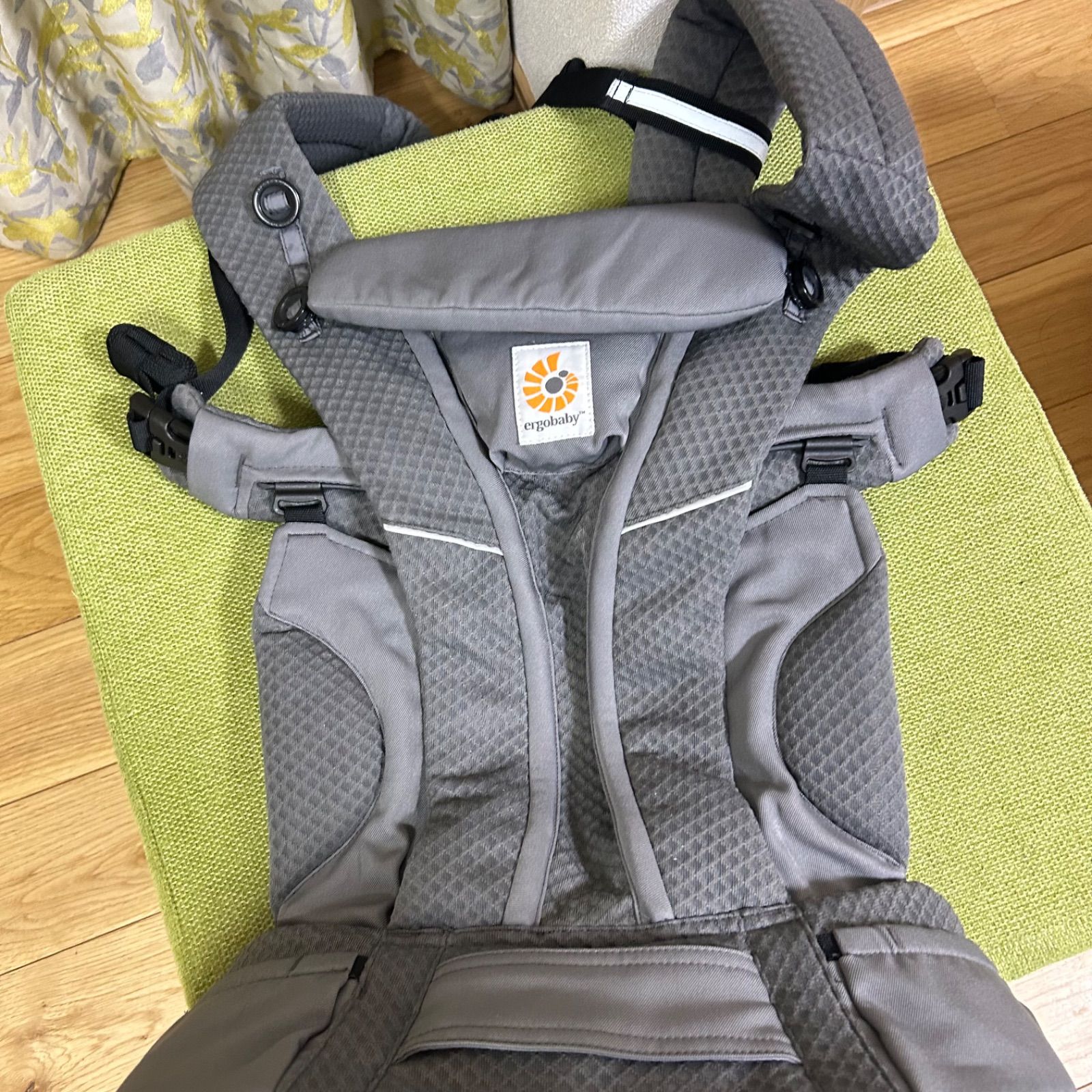 オムニブリーズ グラファイトグレー