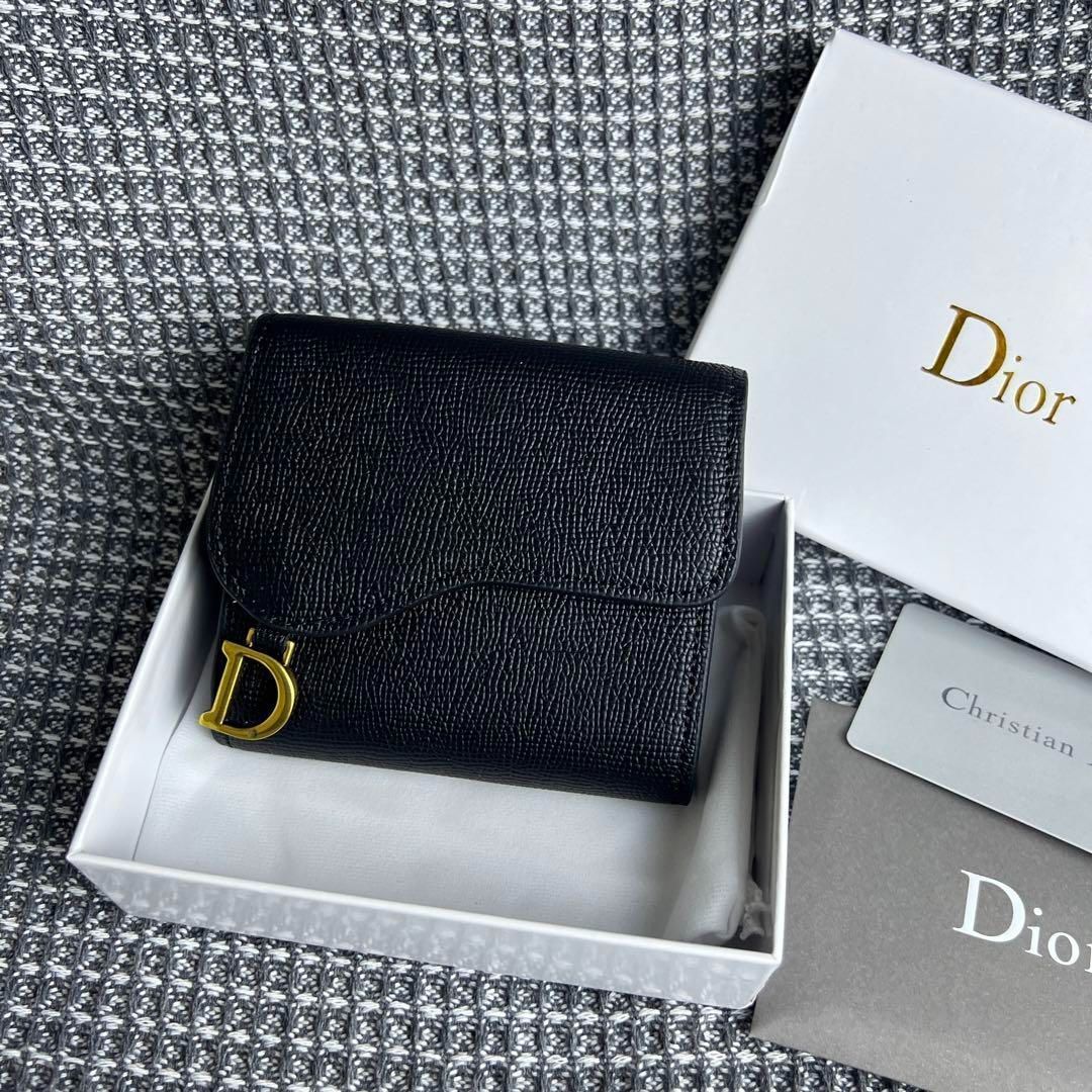 Dior さうな 折り財布