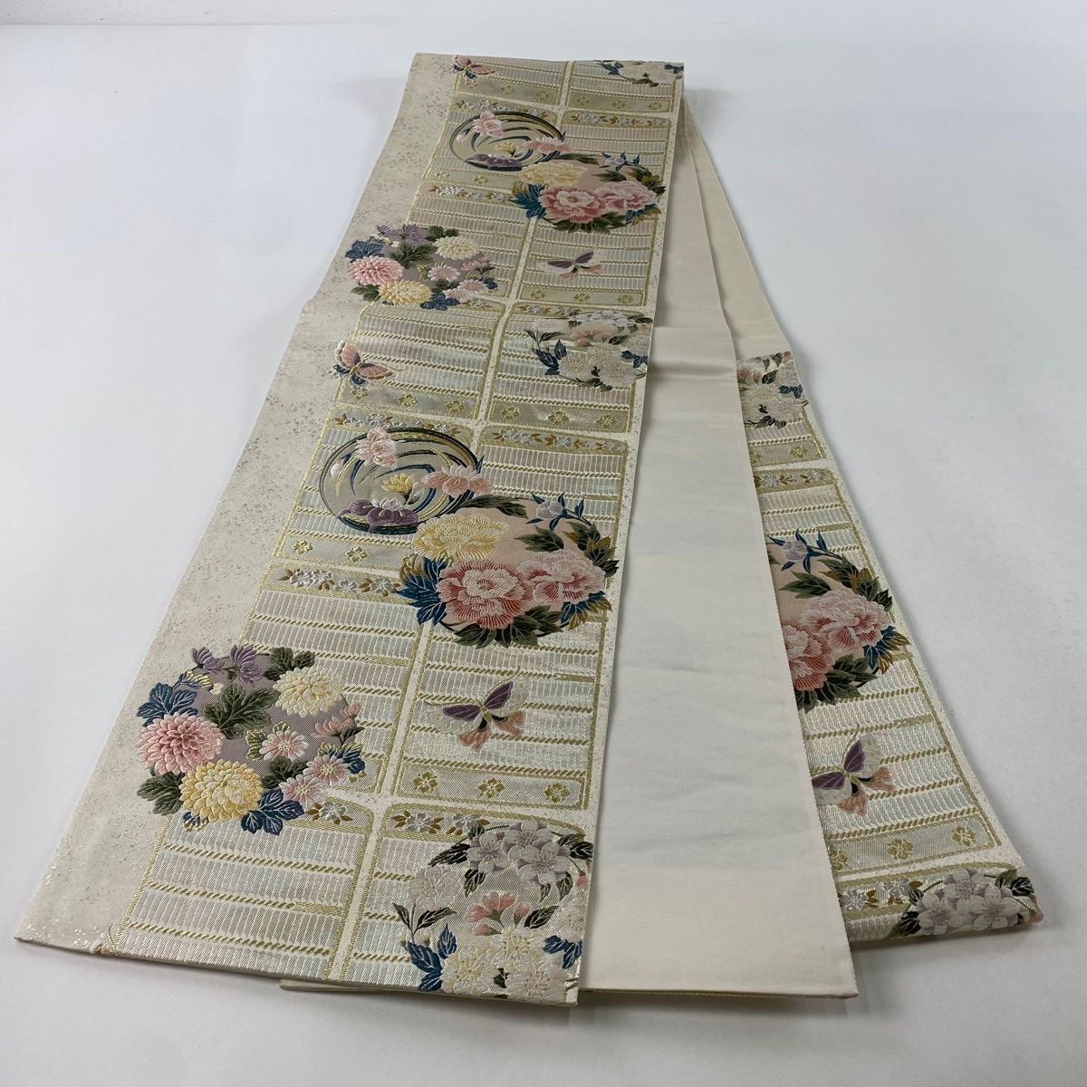 袋帯 秀品 花丸文 蝶 金糸 箔 クリーム 六通 正絹 【中古