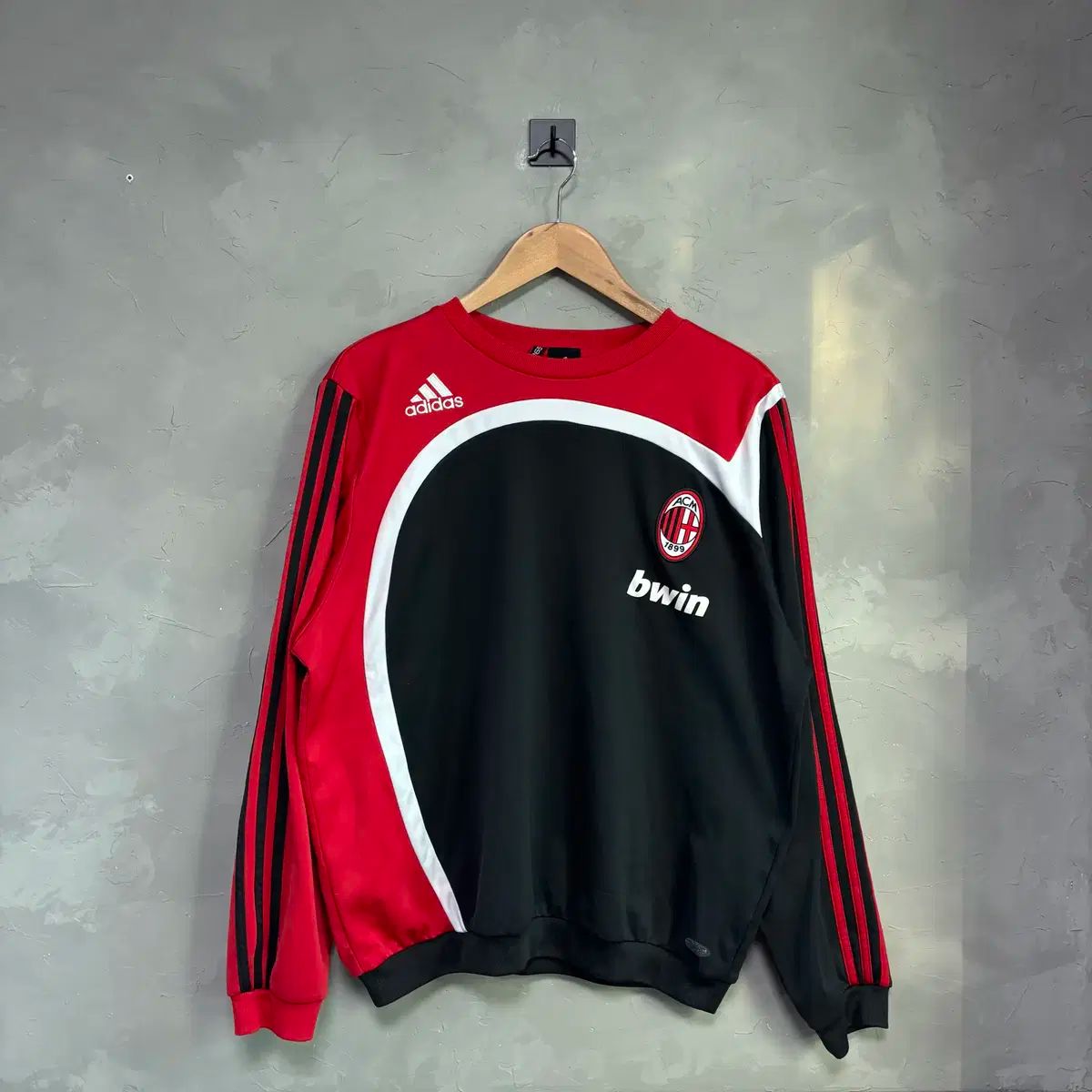美品　レア　ACミラン　ジャージ セットアップ　08/09 アディダス 大きい 美品 レア ACミラン ジャージ セットアップ 08/09 アディダス 大きい