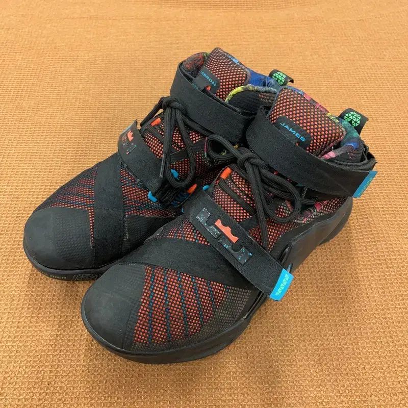 NIKE(ナイキ) レブロン ソルジャー 9 OKC バスケットシューズ NIKE(ナイキ) レブロン ソルジャー 9 OKC バスケットシューズ