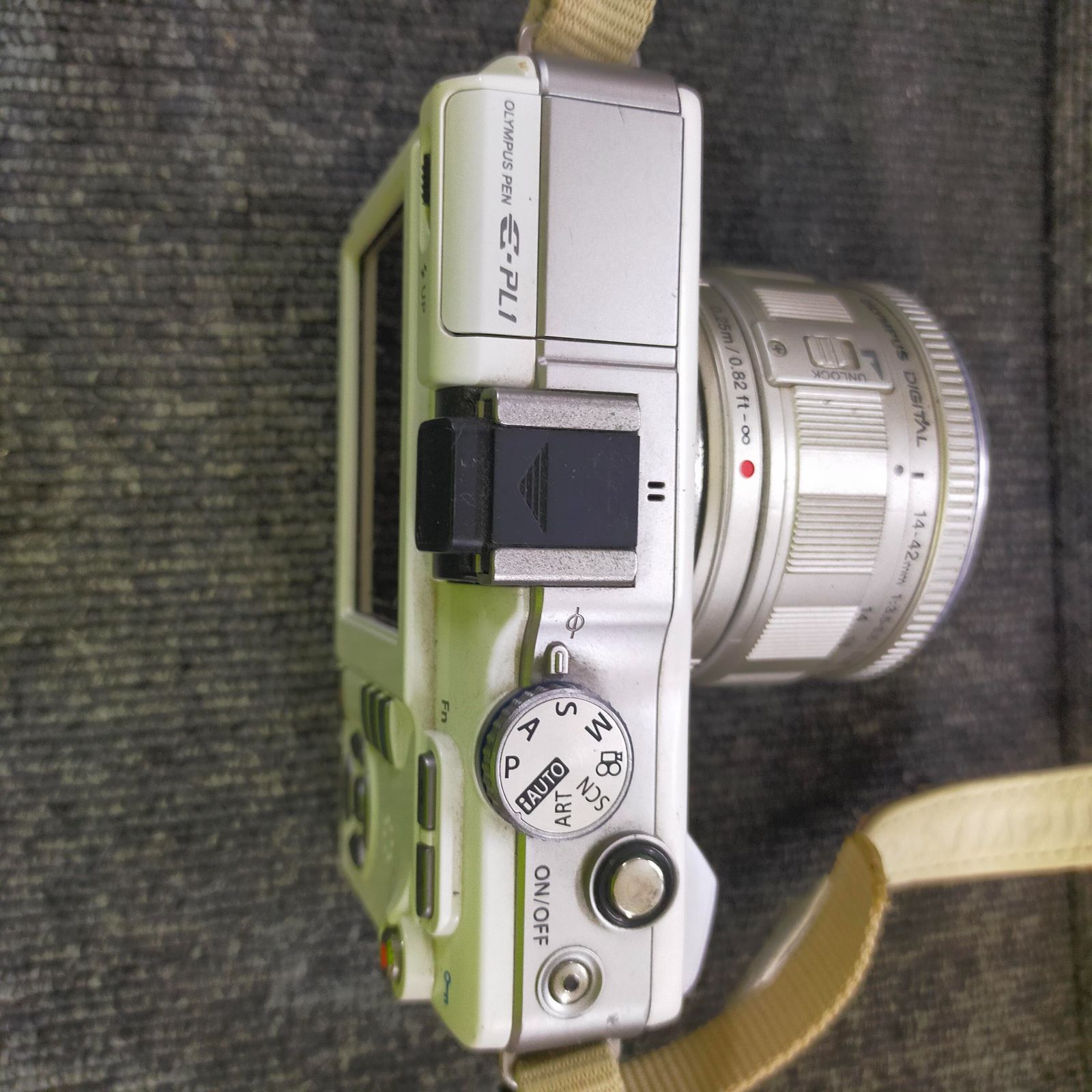 OLYMPUS PEN E-PL1 ホワイト レンズキット M.ZUIKO DIGITAL 14