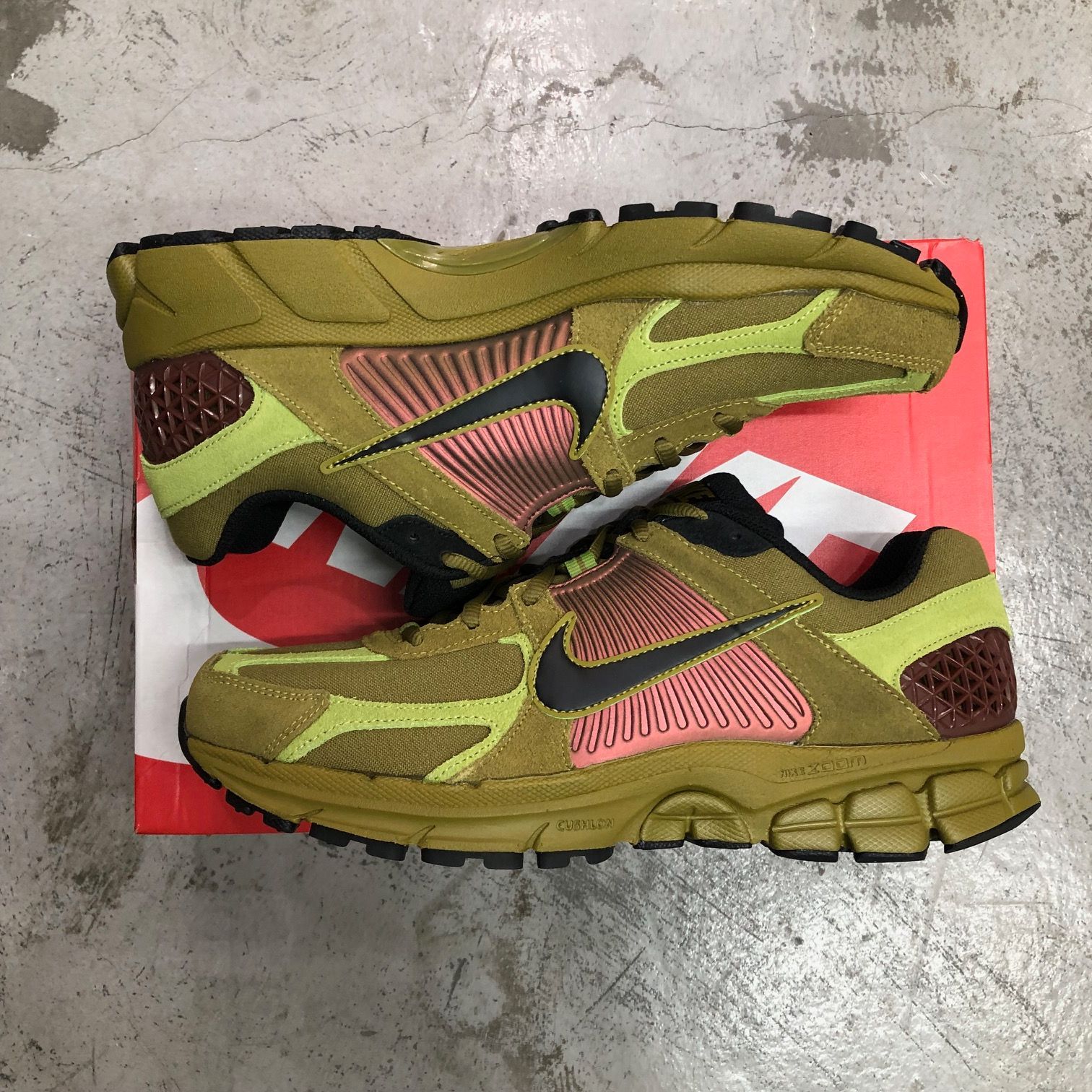 国内正規 新品 NIKE Zoom Vomero 5 Pacific Moss FJ1910-300