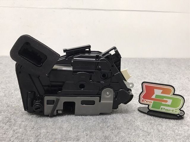 新品!ゴルフ7/GOLF VII AU系/2013-2017 純正 左 リア ドアロック 5K4 839