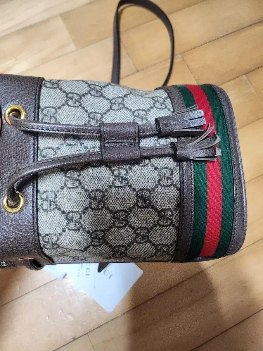 GUCCI