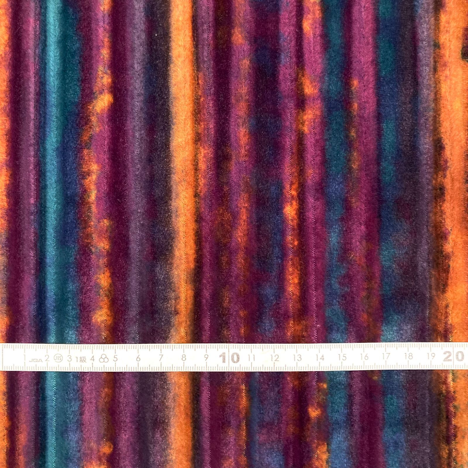 メーカー生産終了品【#1737】ストライプ柄カットベルベット生地  