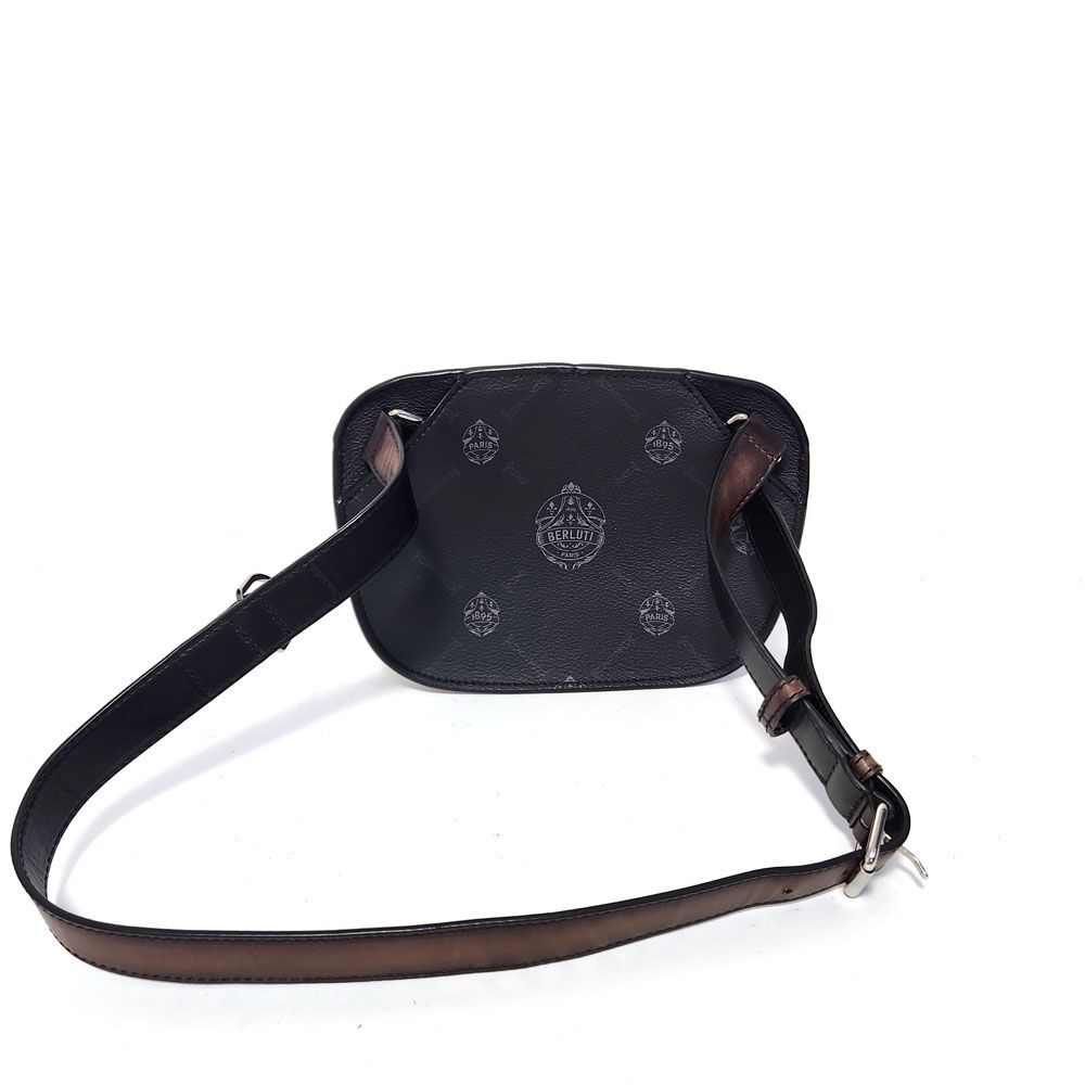 エルメスのウエストポーチ ゴルフ エルメスのウエストポーチ ゴルフ HERMES 新品同様 エルメス ティー