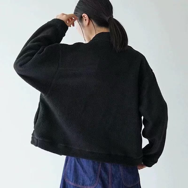 ブラック