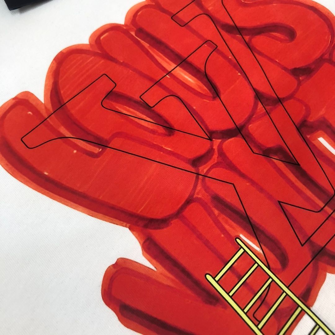 【軽やかな印象を与える】ルイヴィトン クルーネックTシャツ 本日限定特価】Louis Vuitton クルーネックTシャツ - 高品質