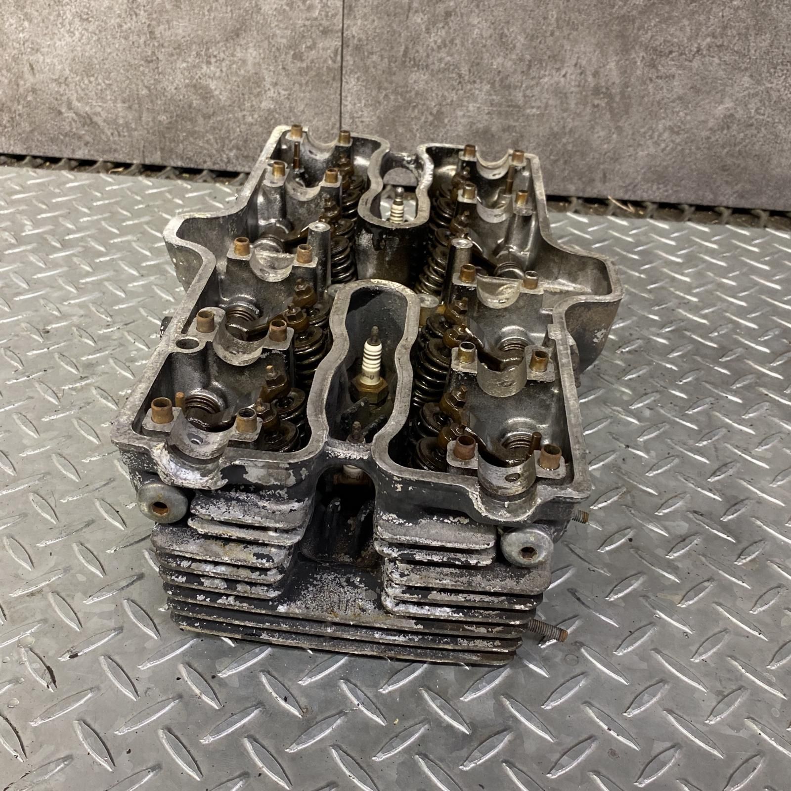 HONDA CBX400F シリンダーヘッド ホンダ CBX400F HONDA シリンダー