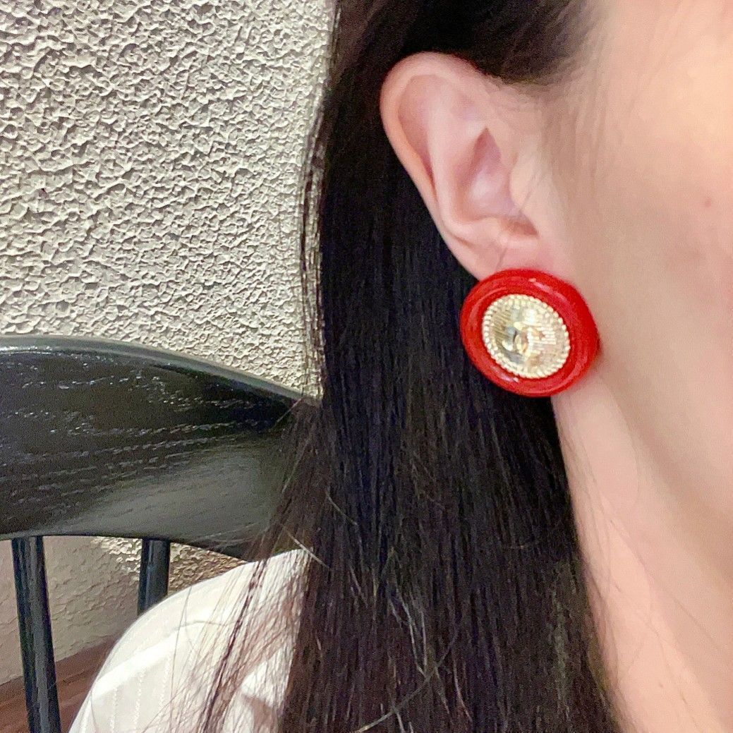 シャネル ダブルC イヤリング 今日特価】CHANEL ダブル C イヤリング - メルカリ