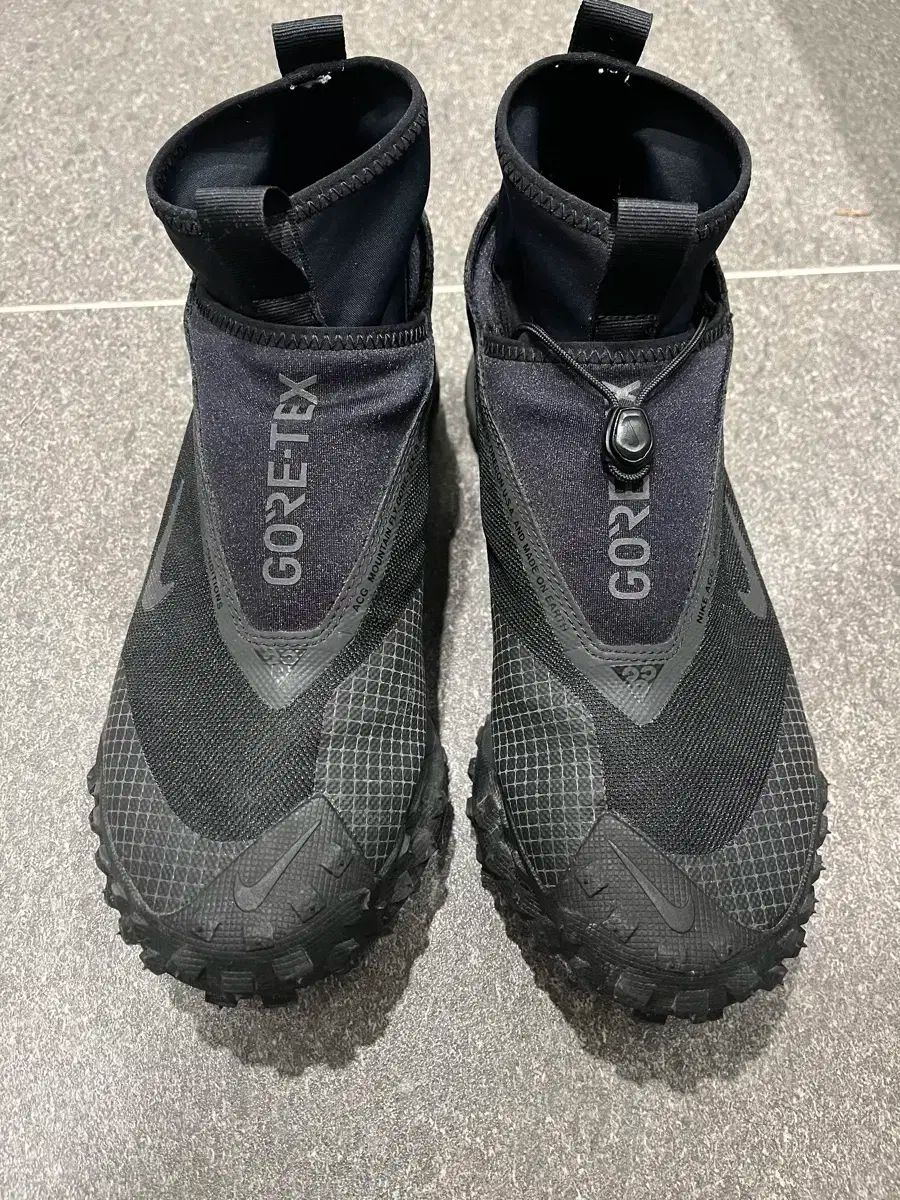 NIKE ナイキ ACG マウンテン フライ GORE-TEX ゴアテックス 黒 アン ダーク グレー 260 サイズ