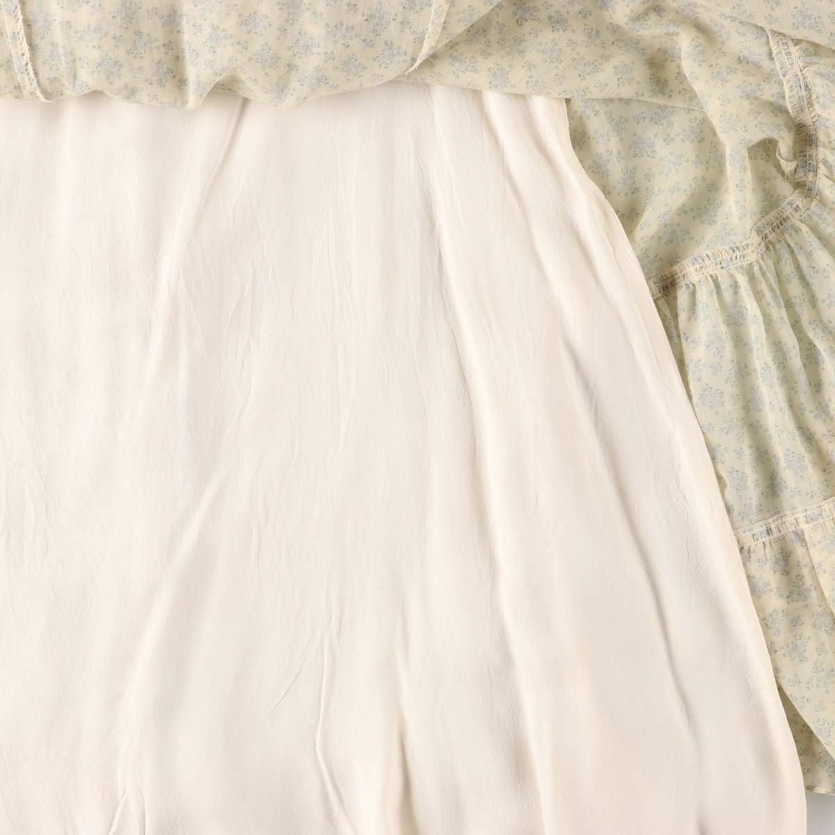 花柄 フリル付き