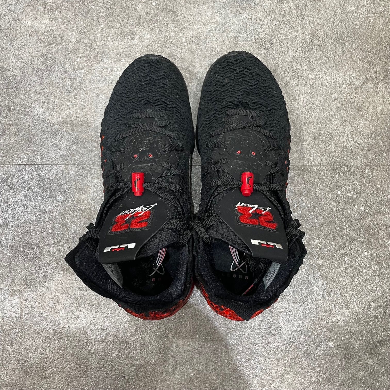 国内正規 NIKE LEBRON 17 