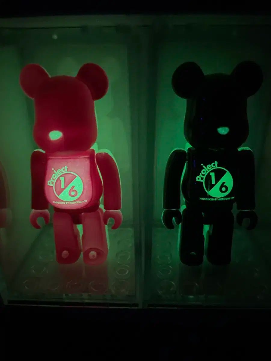 BE RBRICK ベアブリック 1 6 プロジェクト ノベルティ フォトルミネッセンスセット 2012