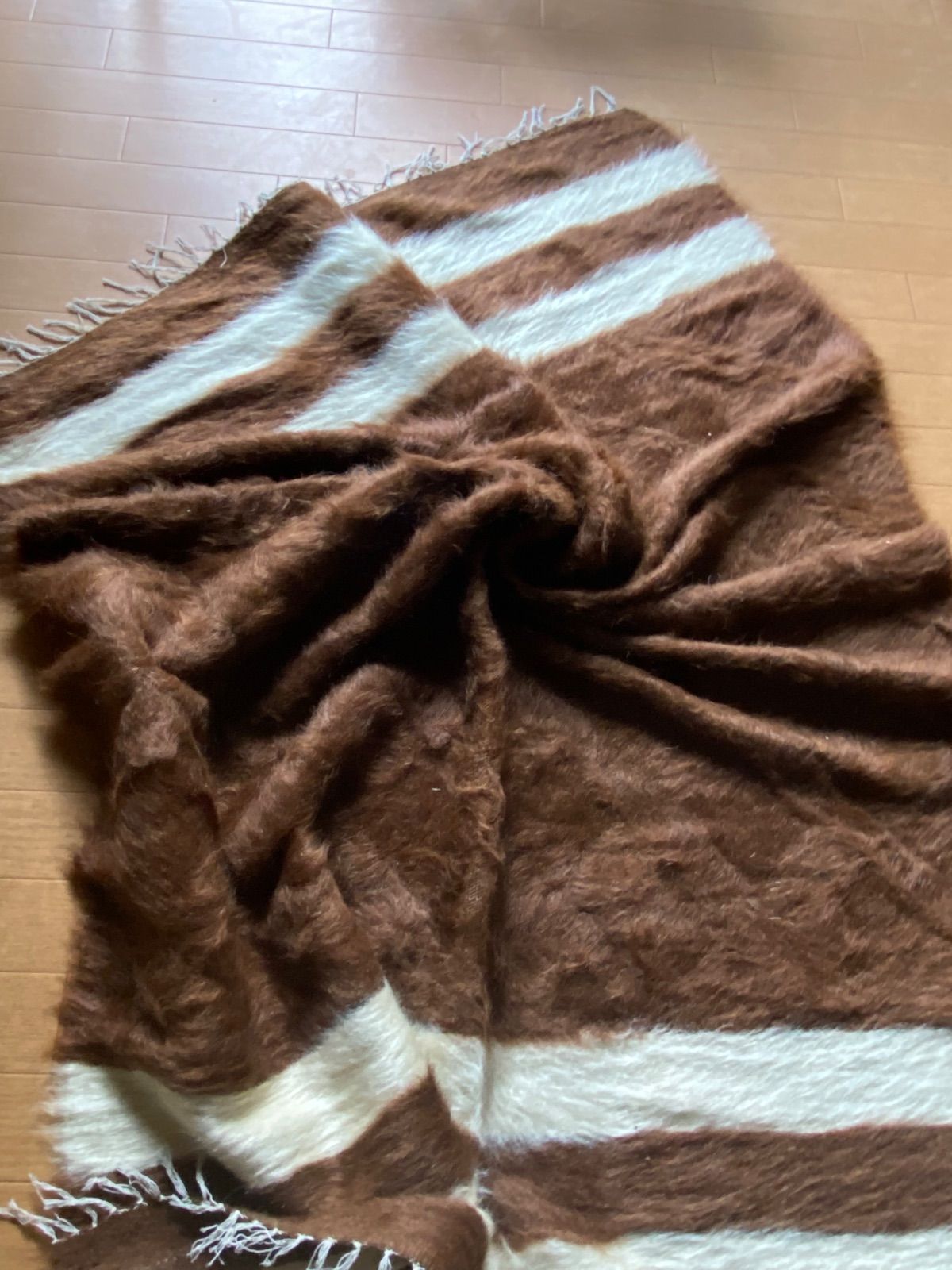 【新品美品】値下げしました！トルコ ヤギ毛のバッターニエ トルコ東の遊牧民の知恵シイルトバッタ二エ！染料無しのヤギのお