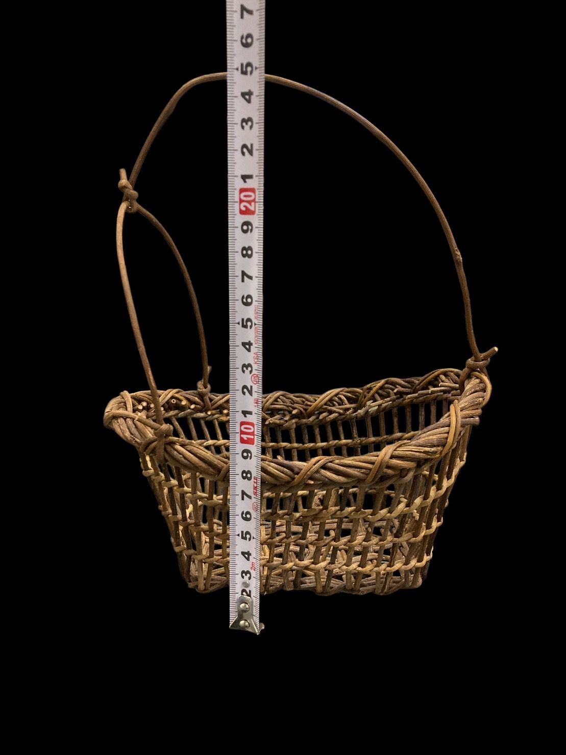 古い工芸品の鉄の石の彫刻や花の筆洗や古遊びの文壇用品 古い工芸品の鉄の石の彫刻や花の筆洗や古遊び