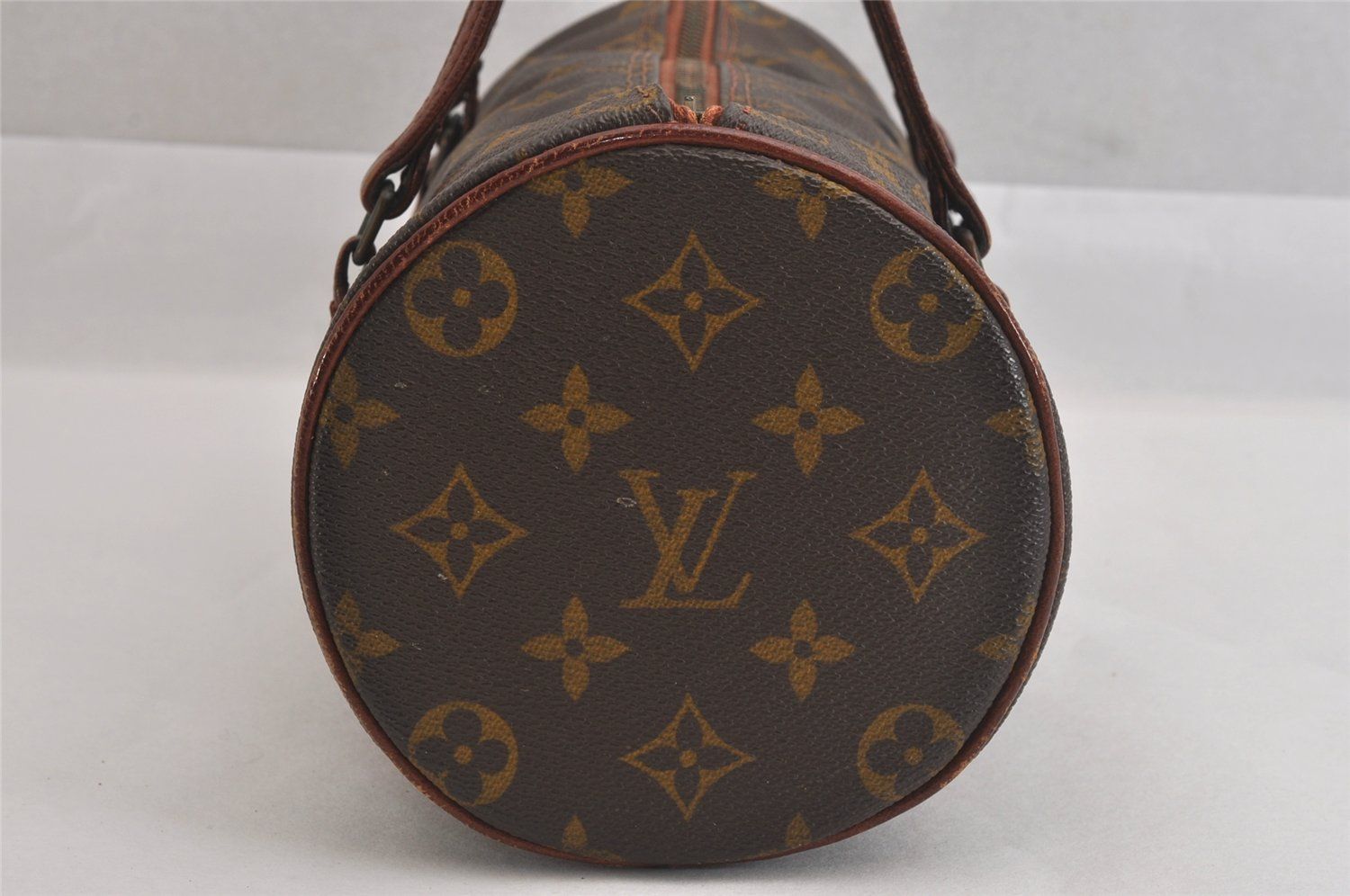 LOUIS VUITTON ルイヴィトン モノグラム パピヨン 26