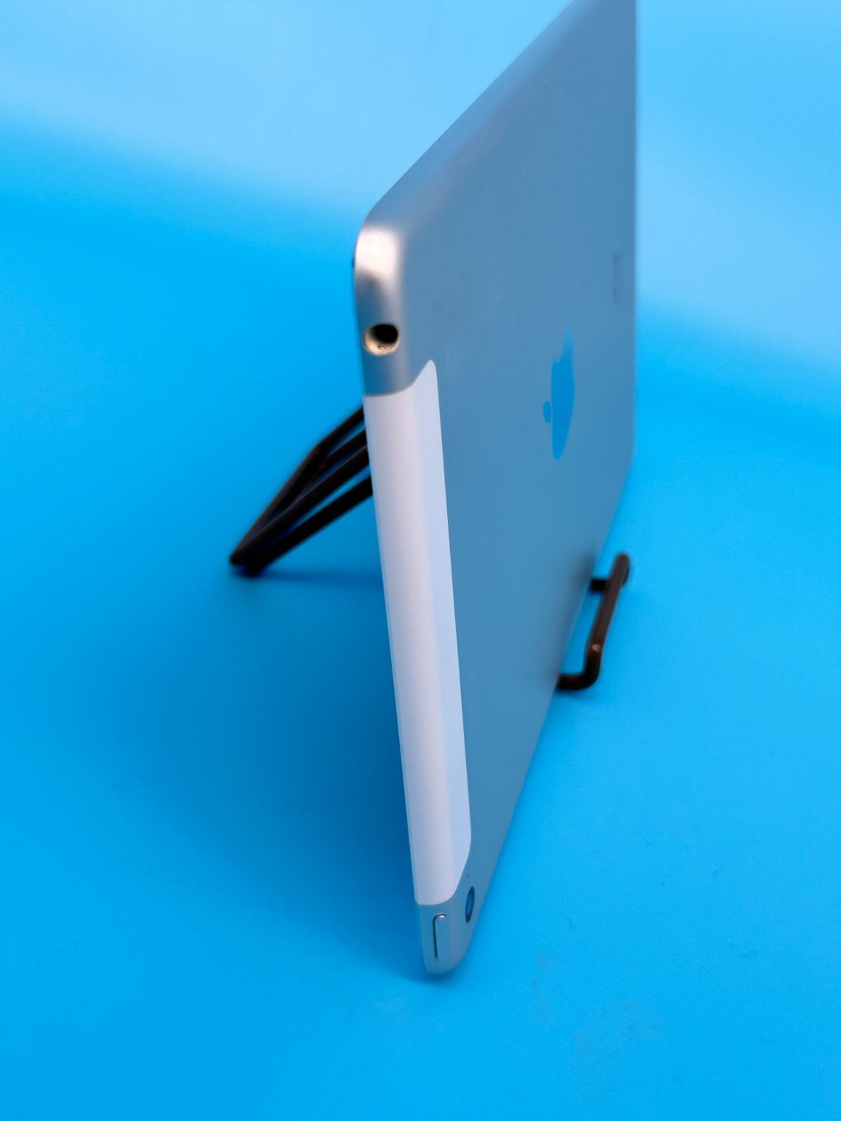 タブレット 【SIMロック解除済】iPad mini 4 Wi-Fi + Cellular 64GB
