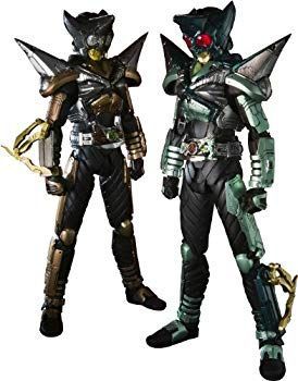【】S.I.C. 仮面ライダーカブト 仮面ライダーキックホッパー & パンチホッパー 約180mm PVC&ABS&ダイキャスト製 塗装済み可動フィギュア khxv5rg