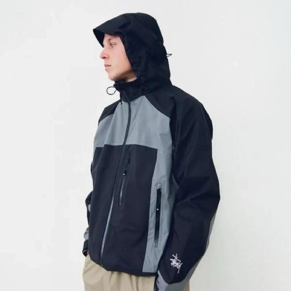 STUSSY(ステューシー) テープ パディング レイン シェル
