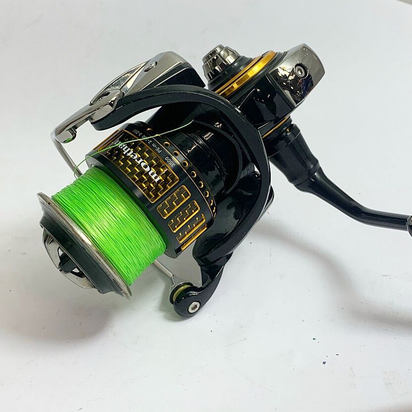 DAIWA ダイワ 17モアザン 3500 スピニングリール ケース付 キズ