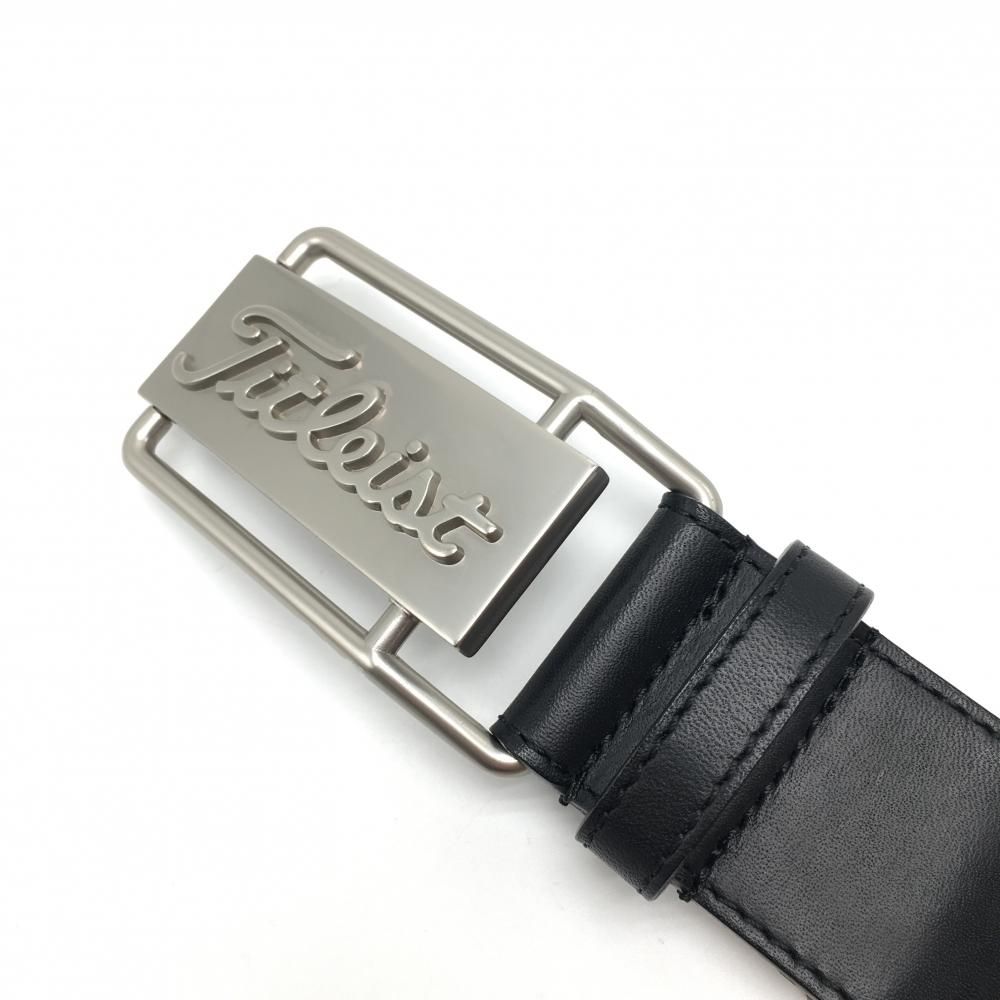 Titleist - 【美品】タイトリスト トップ式ベルト ネイビー×白×レッド ロゴバックル  メンズ  ゴルフウェア TITLEIST 美品】タイトリスト トップ式ベルト ネイビー×白×レッド ロゴ