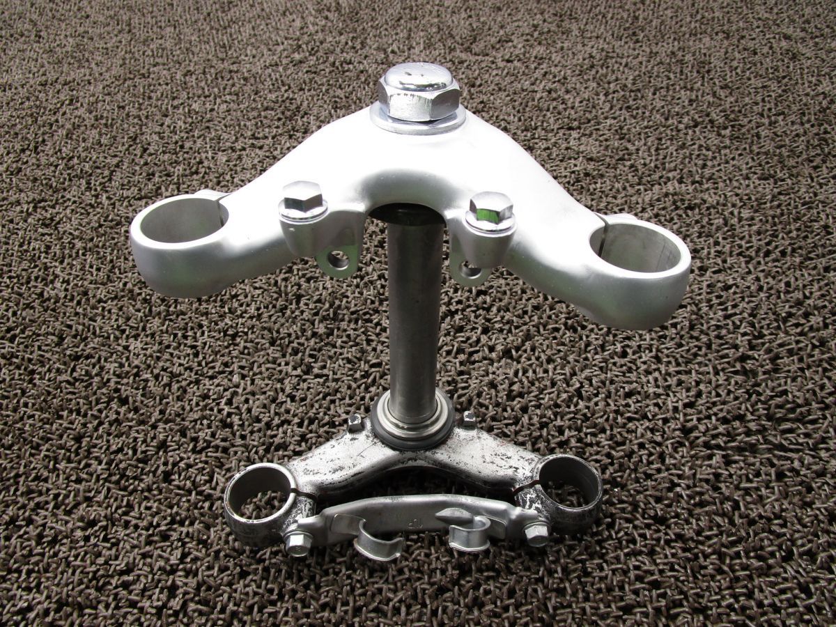 CB400SF NC31用 ハリケーン ジュラルミン トップブリッジ CB400SF NC31用 ハリケーン ジュラルミン トップブリッジ CB400SF NC31