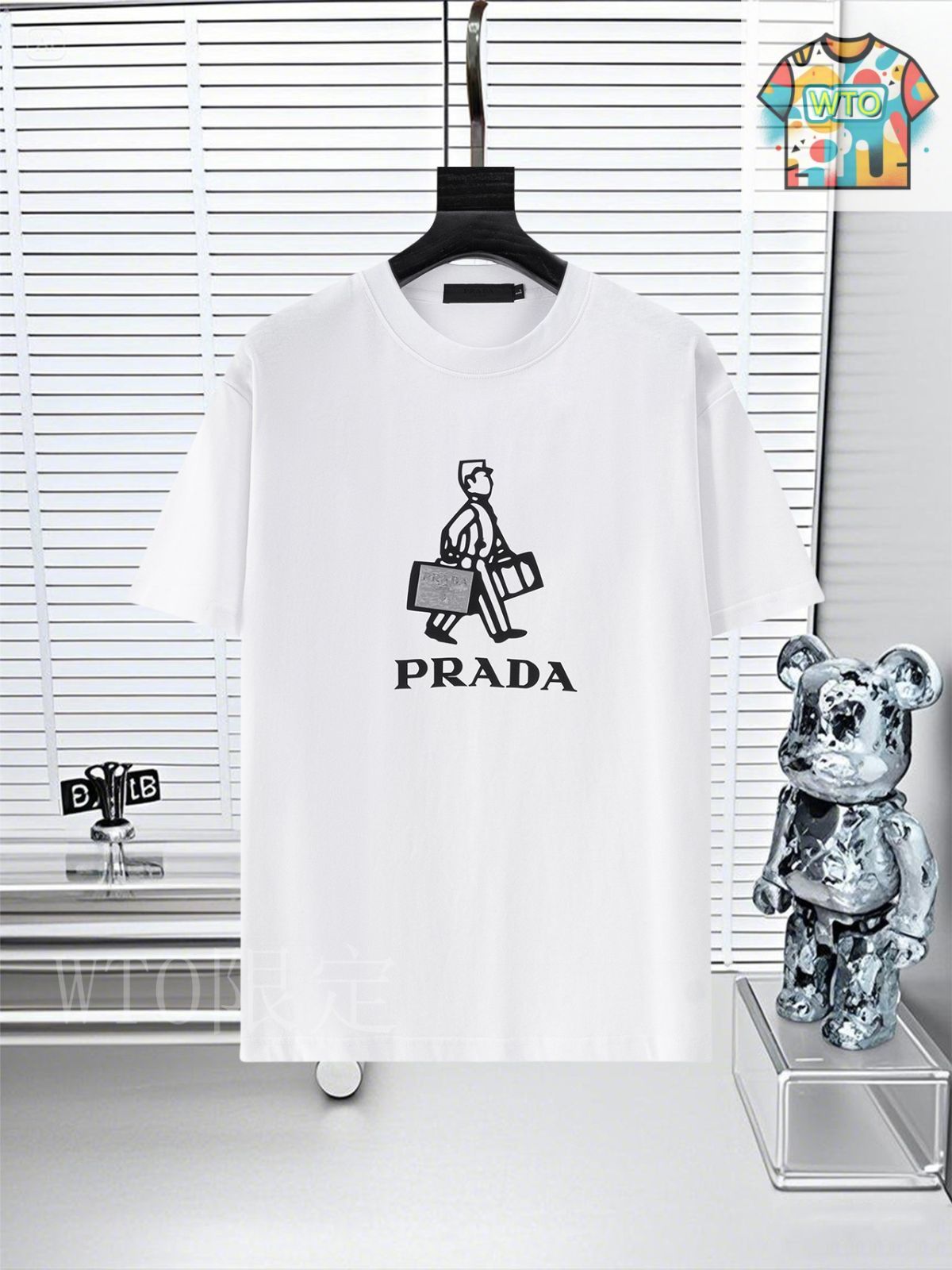 【PRADA】プリント ショートスリーブ Tシャツ 今日WTO】Prada プラダ 25SS ロゴプリント ショートスリーブ