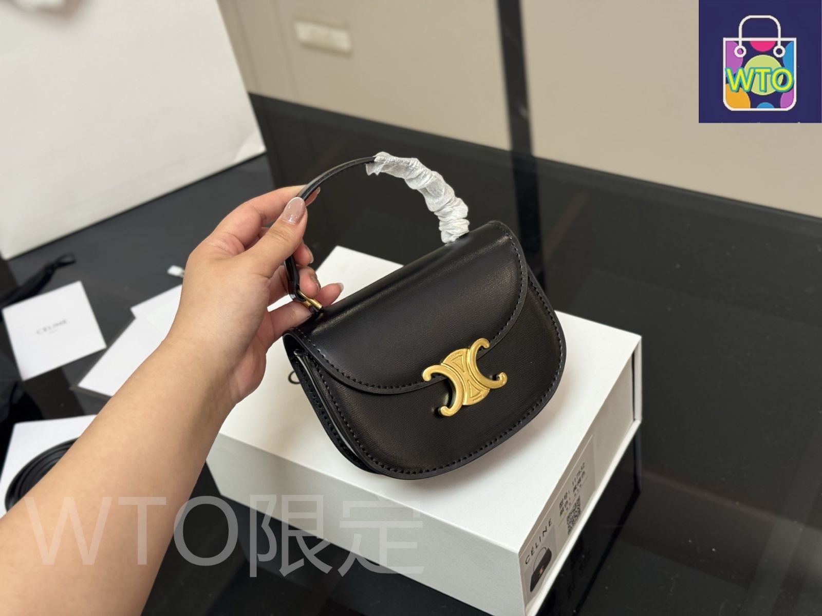 【コンパクトで便利♪】セリーヌ ハンドバッグ 今日特価】Celine セリーヌ トリオンフ ハンドバッグ シリーズ