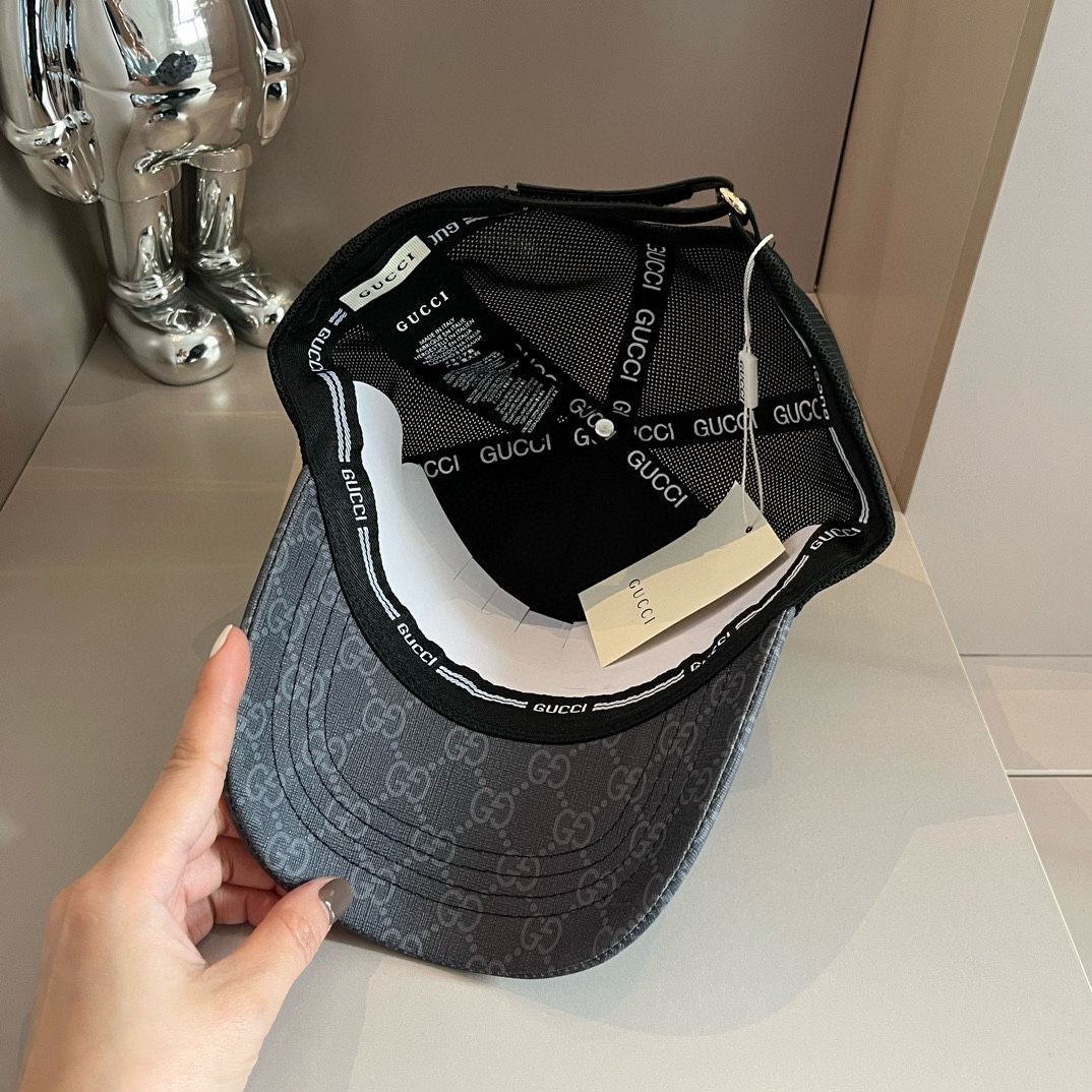 GUCCI キャップ 【ショッパー希望の方はコメント願います】