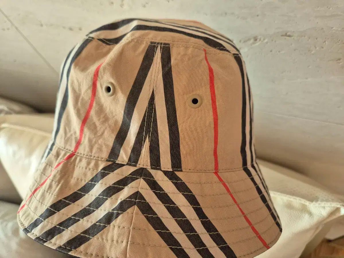 8*8様 BURBERRY リバーシブル バケットハット Burberryバーバリー