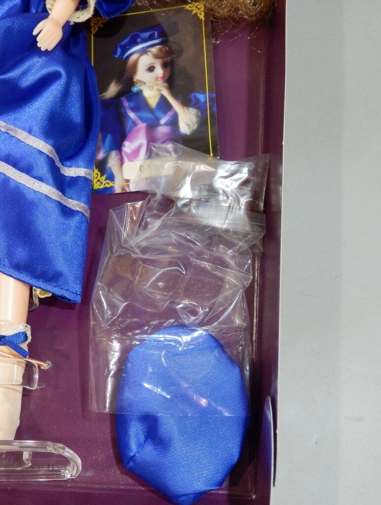 ヴィクトリアンエクセリーナ 青ドレス