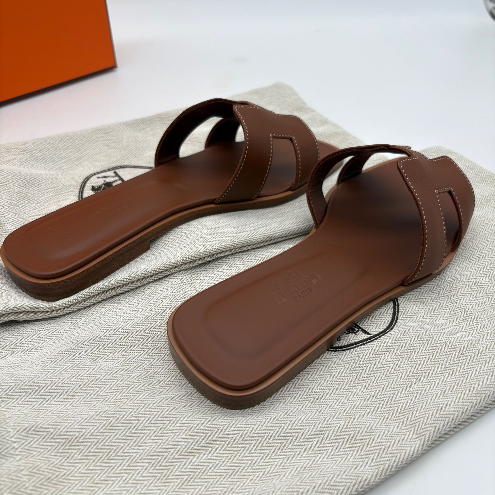【美品】エルメス　オラン　37 ブラウン　レザー 2025 6/14高島屋京都店購入 【新品】エルメス HERMES サンダル
