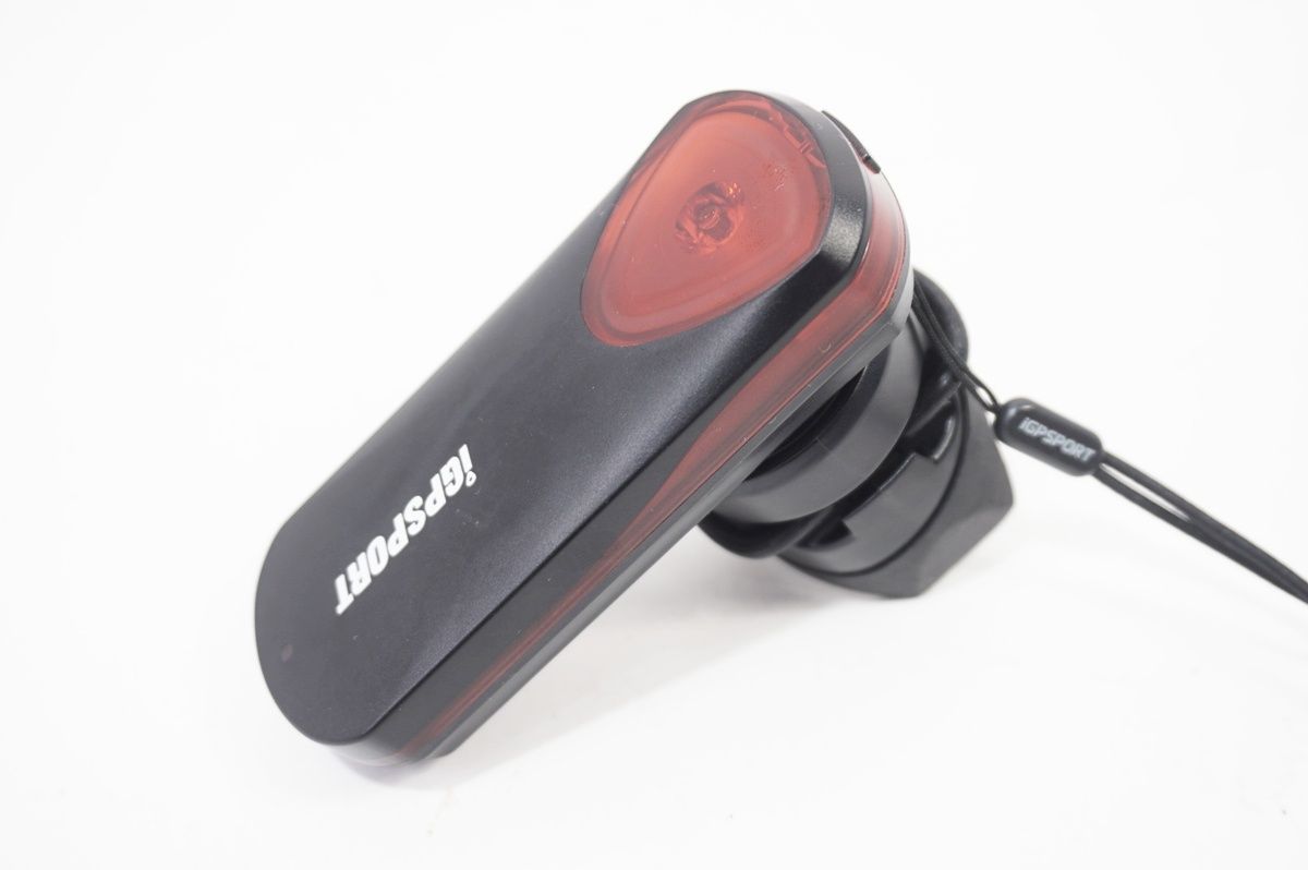 IGPSPORT アイジーピースポーツ SMART RADAR TAILLIGHT SR30 リアライト バイチャリ世田谷店