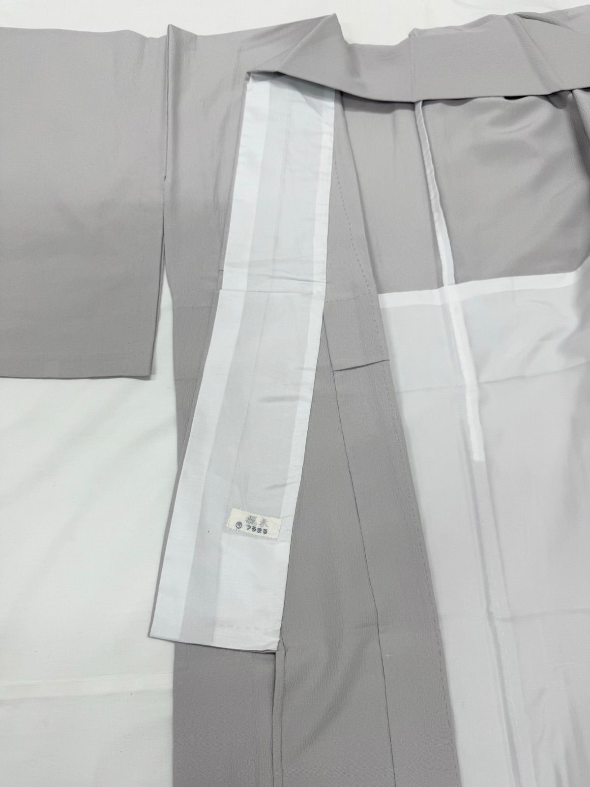 NK962GY　«花ラブリ»リユース　夏着物４点セット　夏きもの　一つ紋　抱茗荷　色無地　単　グレー　明るい灰色　銀色　Sサイズ相当　小柄な方向け　女性用　レディース　和装　和服　和風