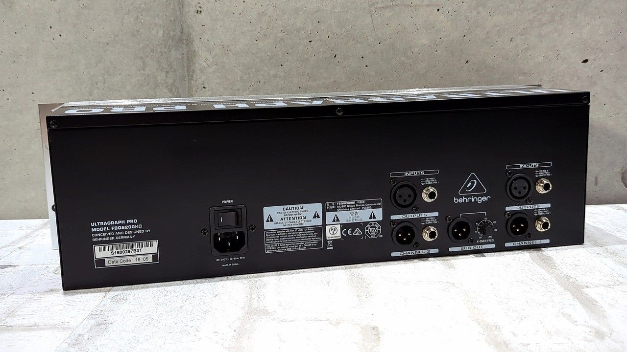 behringer 31バンド グラフィックイコライザー FBQ6200 Amazon.com: Behringer FBQ6200HD - 31-Band Stereo Graphic EQ