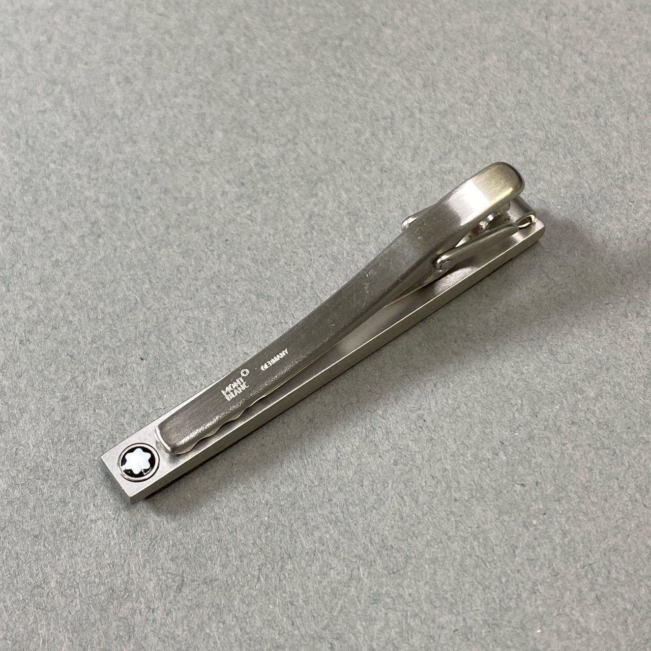 j 16 モンブラン TIE CLIP ネクタイピン ブラック シルバー スーツ ビジネス フォーマルt 18 r