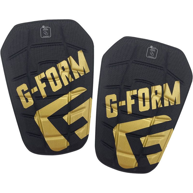 激安大特価，品質保証 G-FORM ジーフォーム Pro-S Blade NOCSAE Shin Guard サッカー レガーツ sp09131012、ブラック×ゴールドロゴ その他