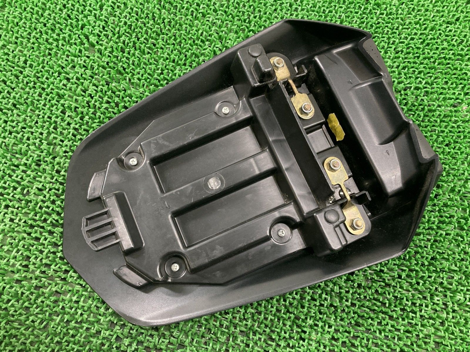 YZF-R1 シングルシートカウル 黒 社外 バイク 部品 RN12 RN13 04-06年