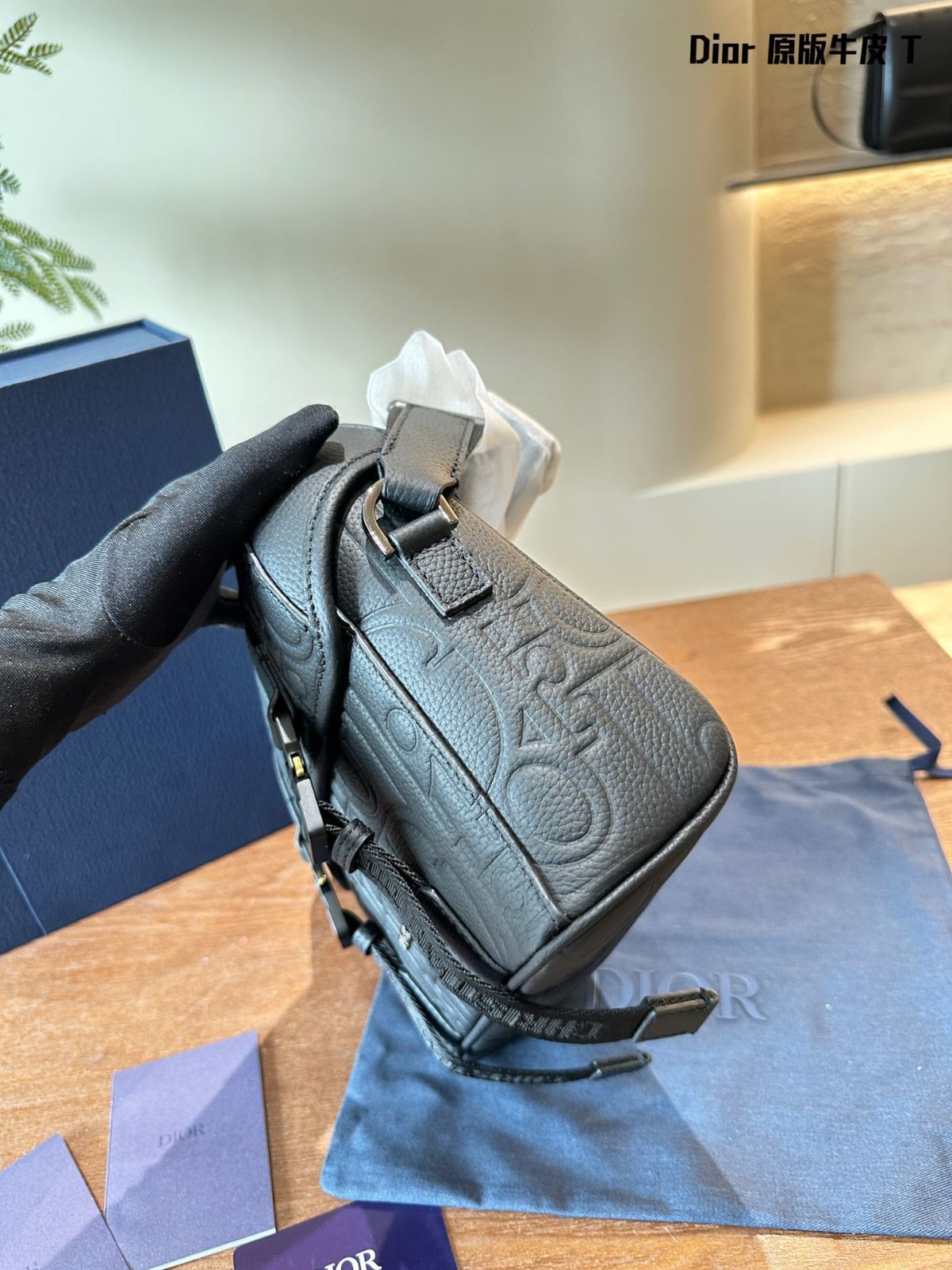 【人気で実用的☆】Dior フラップ付きメッセンジャーバッグ 今日特価】Dior Hit the Road 2024 Fall Flap Messenger Bag