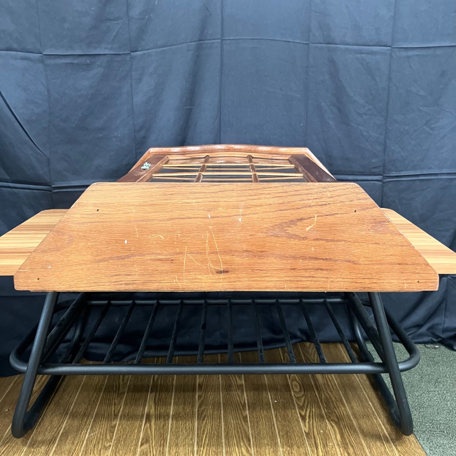 [値下げ交渉歓迎] ベッドサイドテーブル フランスベッド アンティーク調 猫脚 値下げ交渉歓迎] ベッドサイドテーブル フランスベッド