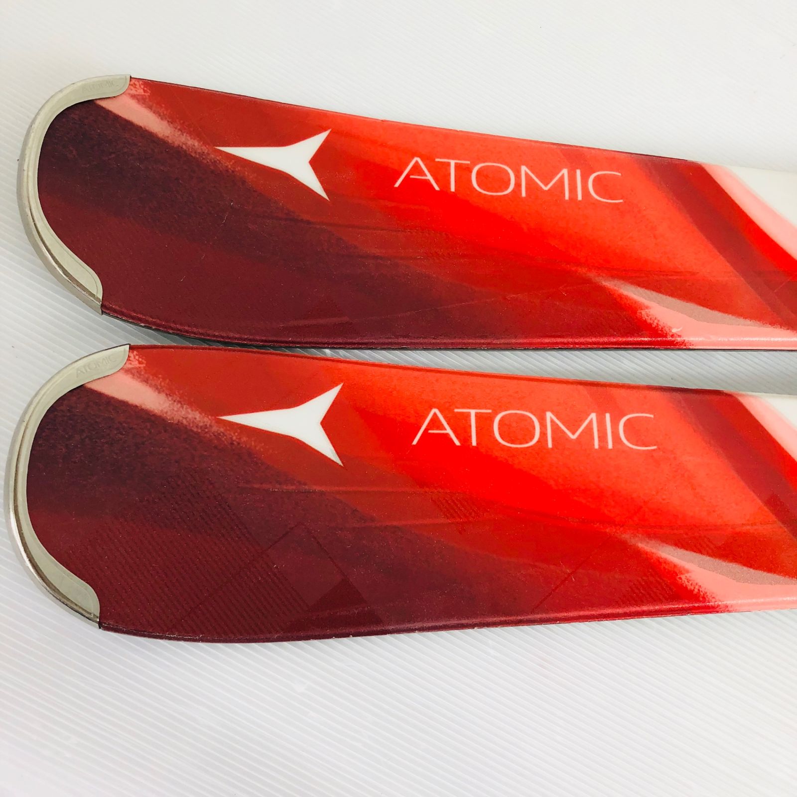 ATOMIC アトミック