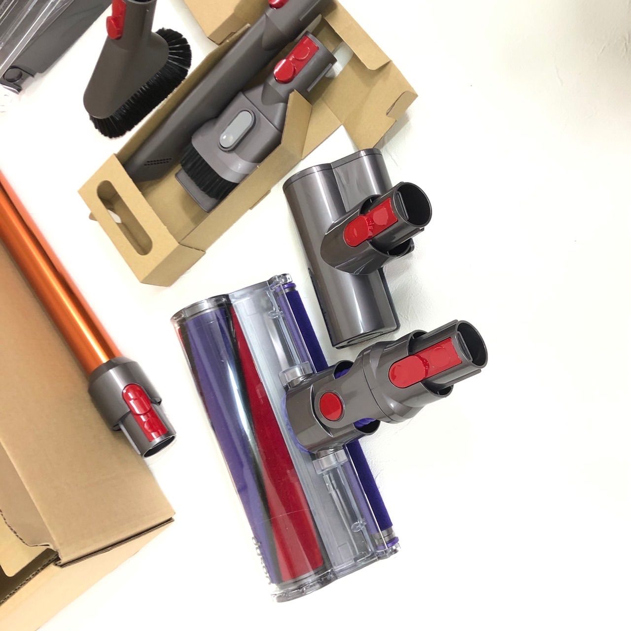 Dyson Cyclone V10 Fluffy SV12 FF LF 70 - メルカリ