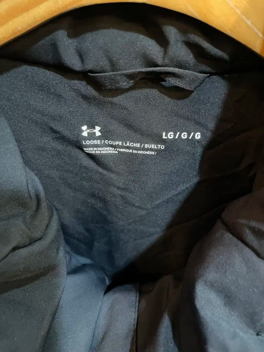 ARMOUR アンダーアーマー