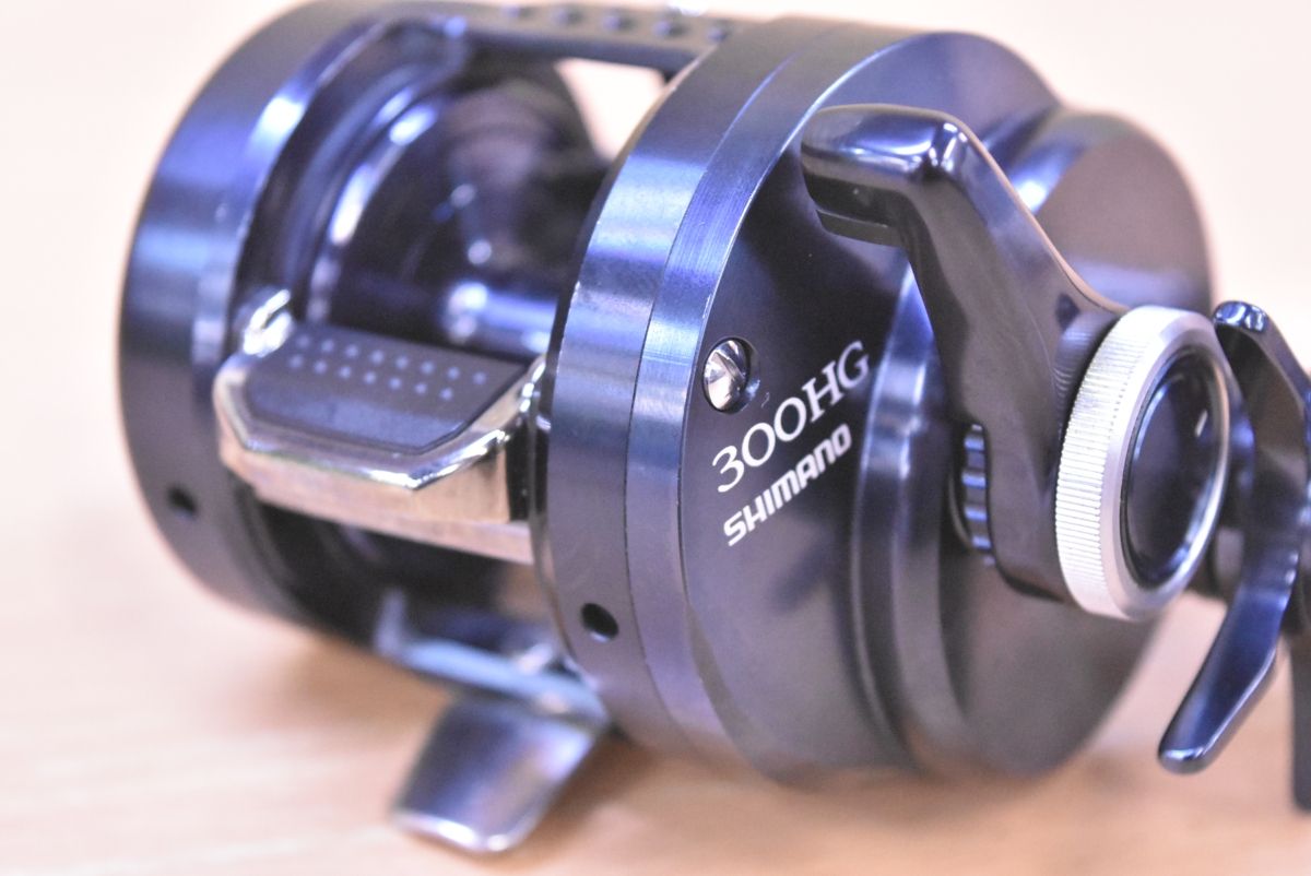 極美品　廃盤　シマノ 19 オシアコンクエスト リミテッド300HG リール 極美品 廃盤 シマノ 19 オシアコンクエスト リミテッド300HG